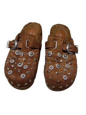 Women’s 8 Azalea Wang Chatter Studded Faux Fur Lined Clog Mule Chestnut Brown